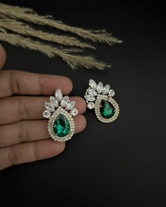 Sparky emerald green earrings