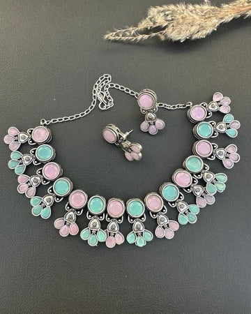 Scarlett Necklace Set