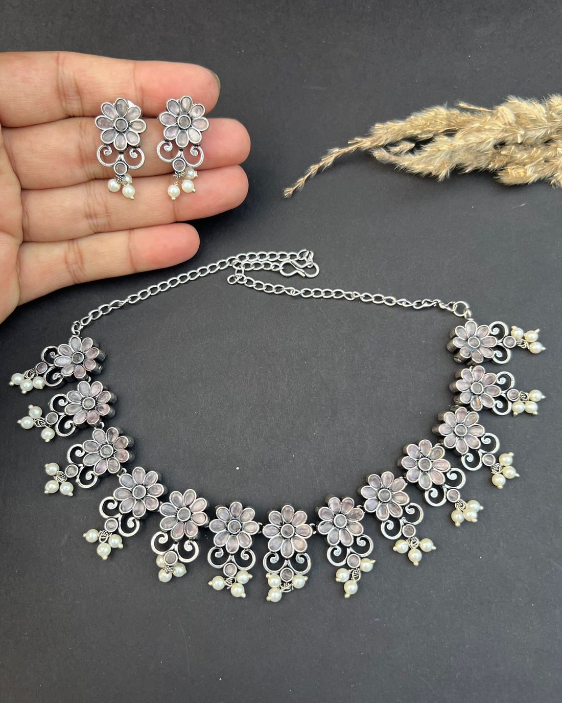 Ajwa Choker Set