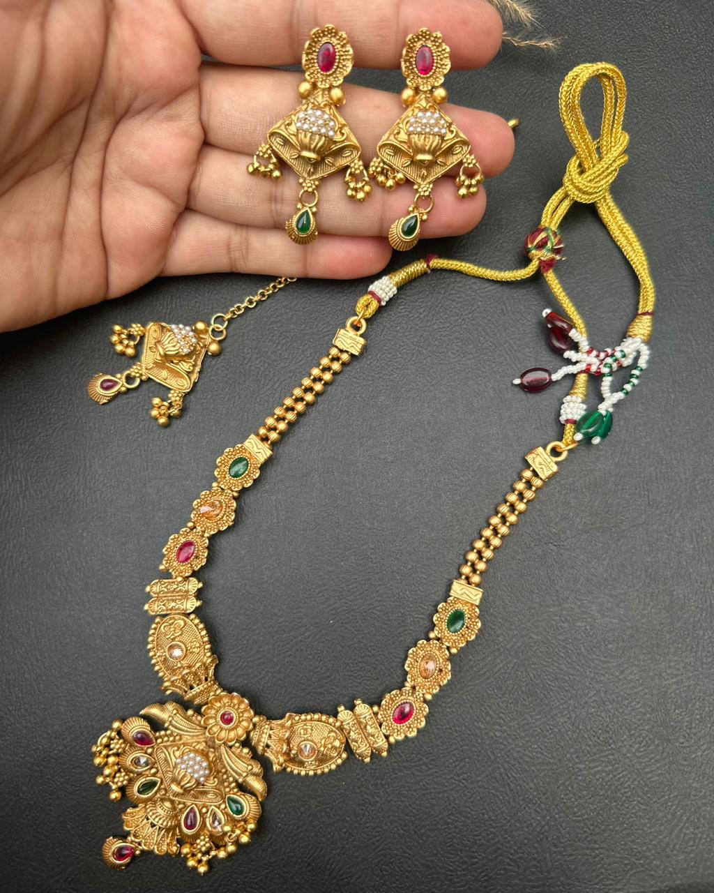 Rajhvari Jewels