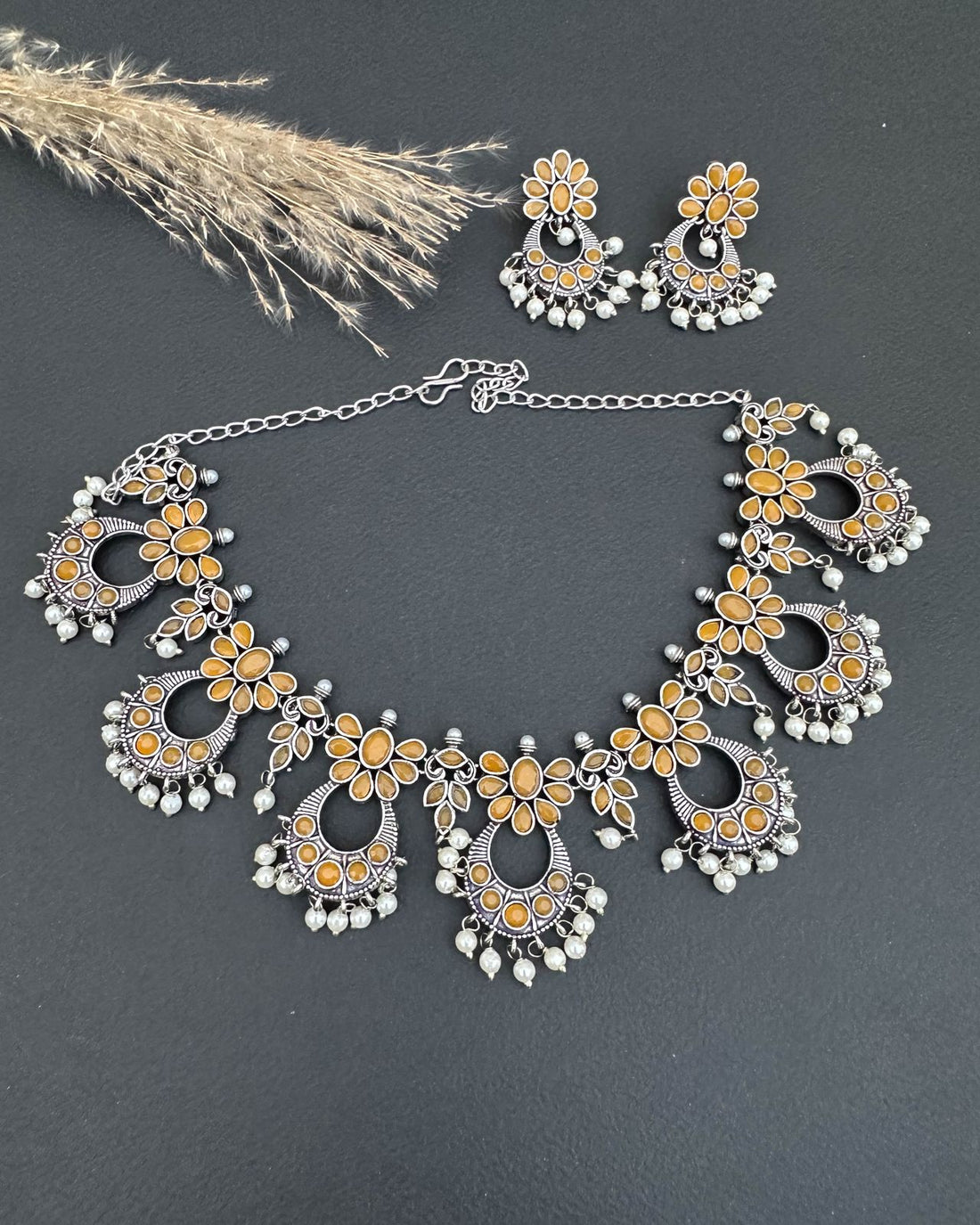 Oaairayah Necklace Set