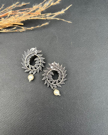 Yusur earrings
