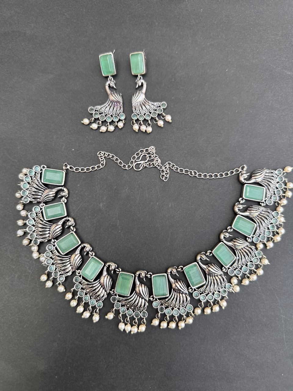 Abisa Necklace Set