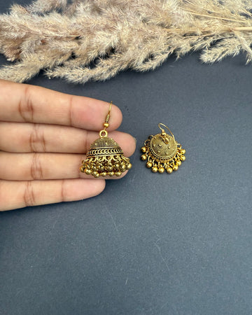 Nina Jhumki