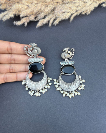 Vaaliyaah Earrings