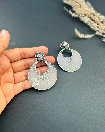 Nayrah Earrings R&G