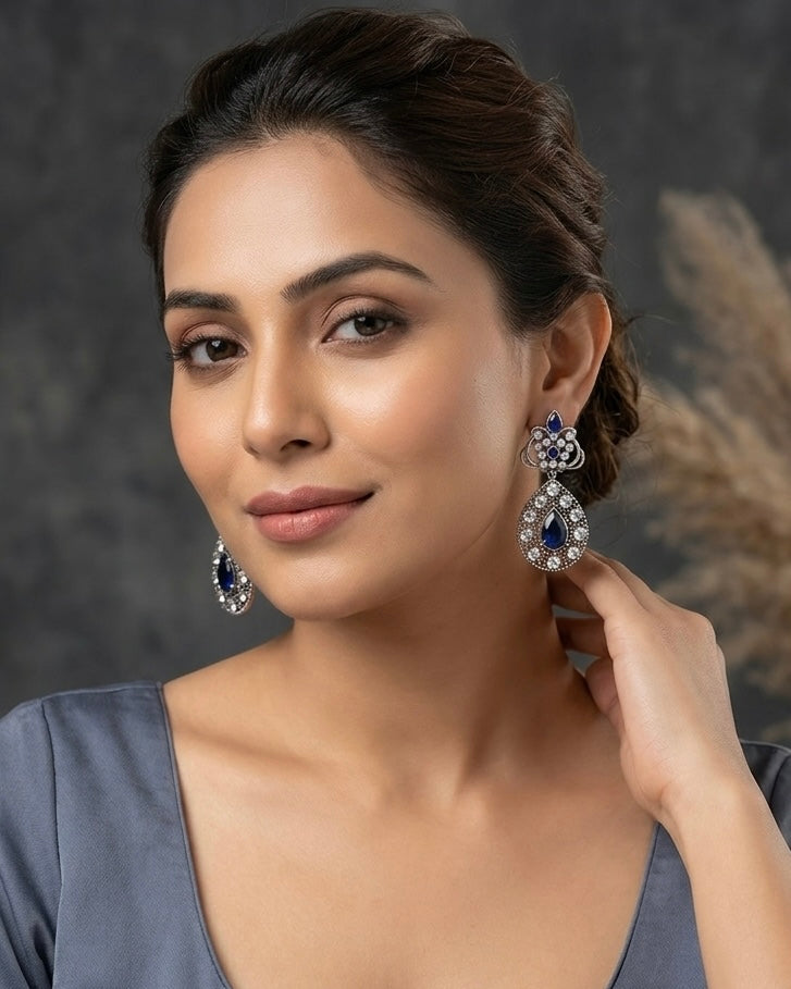 Naureh earrings (D.C)
