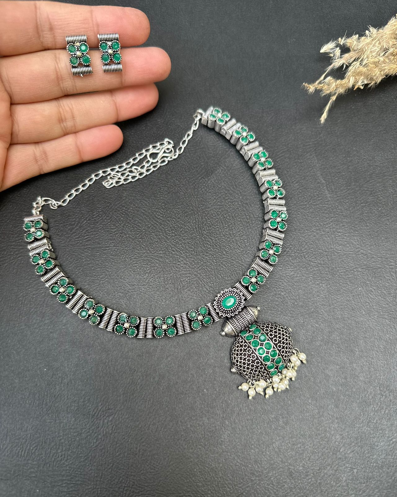 Bareeq Necklace Set