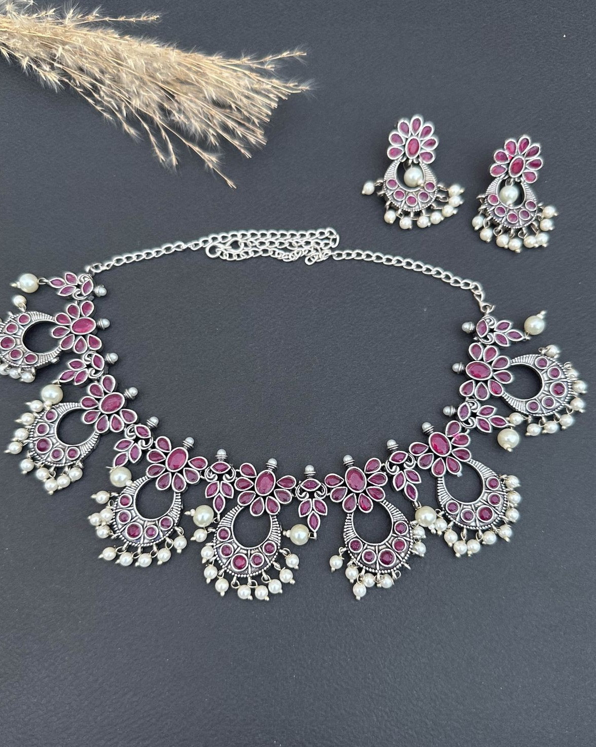 Oaairayah Necklace Set Maroon