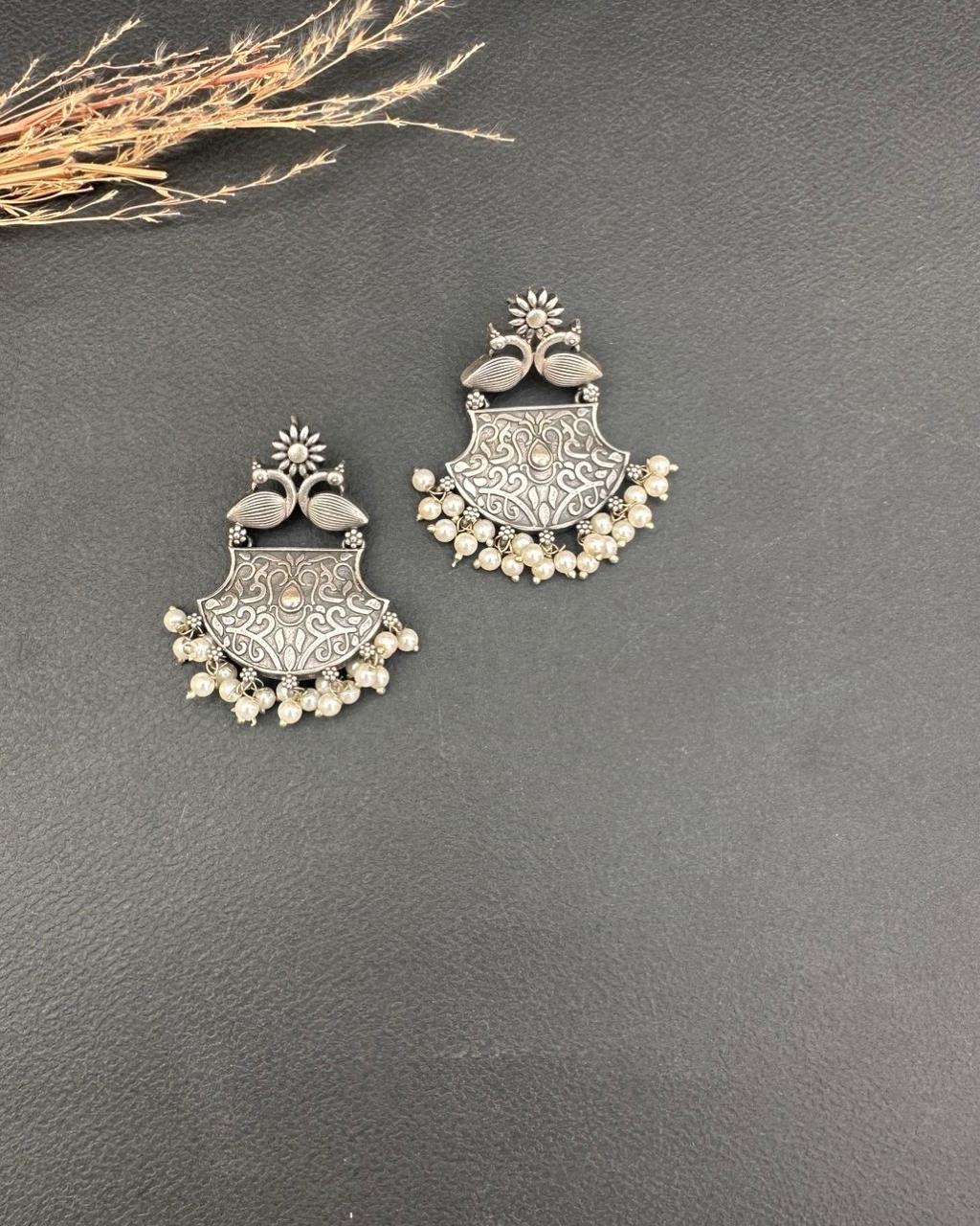 Tasnim Earrings