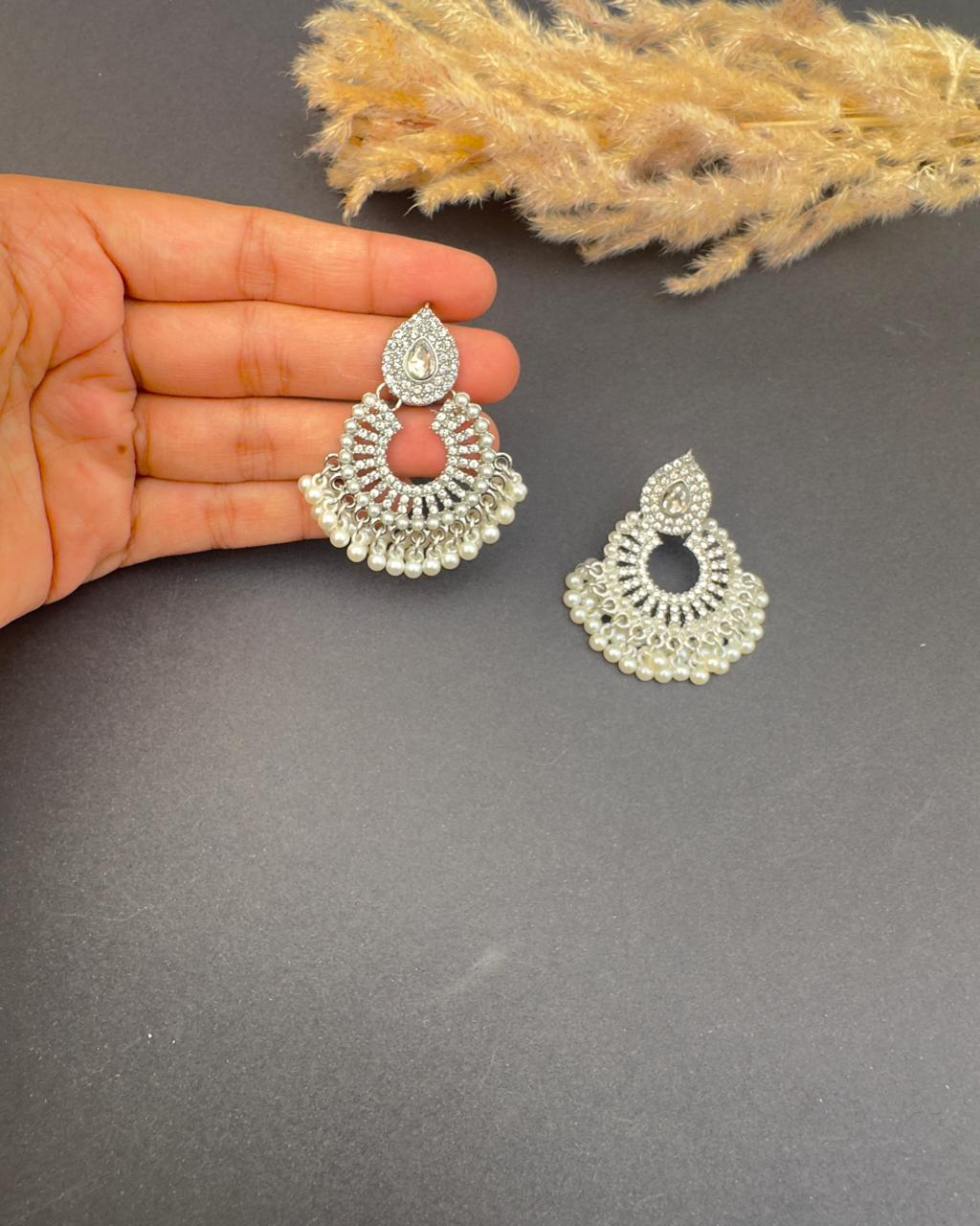 Rija Earrings