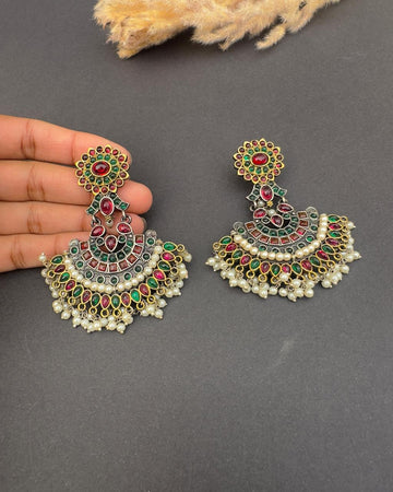 Waiza Earrings R&G