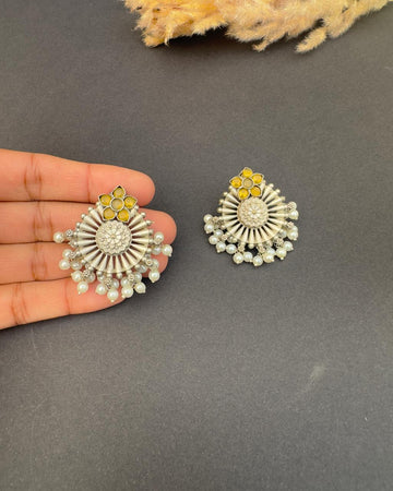 Nyla Earrings Yellow