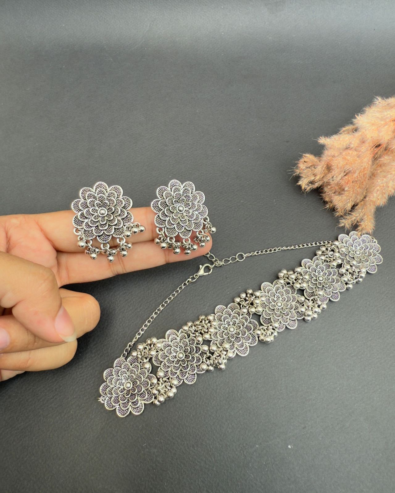 Ilaya Choker Set