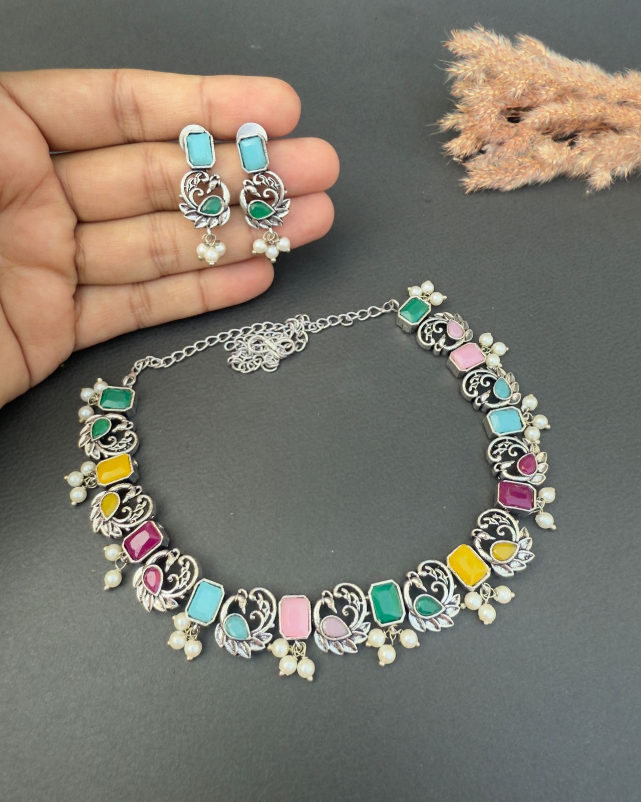 Nehaa Necklace Set Multicolour