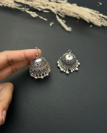 Naira Jhumki