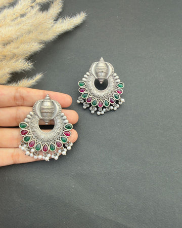Noera Earrings (red and green)