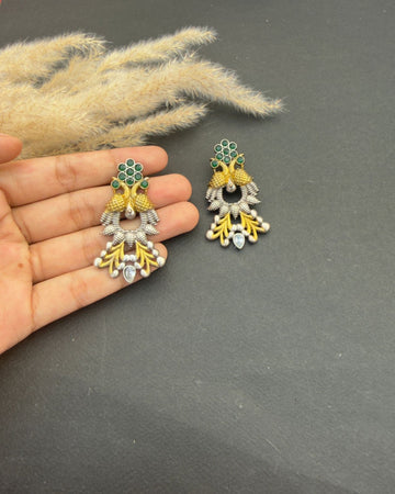 Naqiya Earrings Green