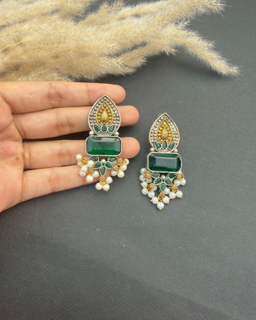 Mahnoor Earrings Green