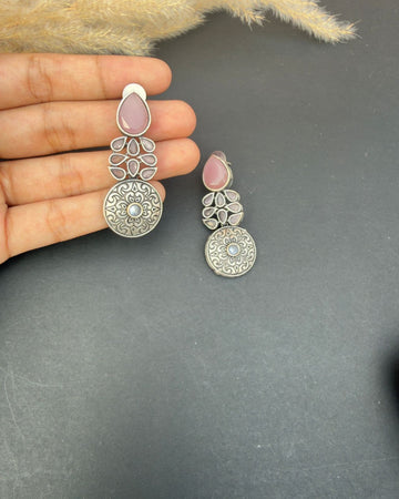 Noorain Earrings Pink