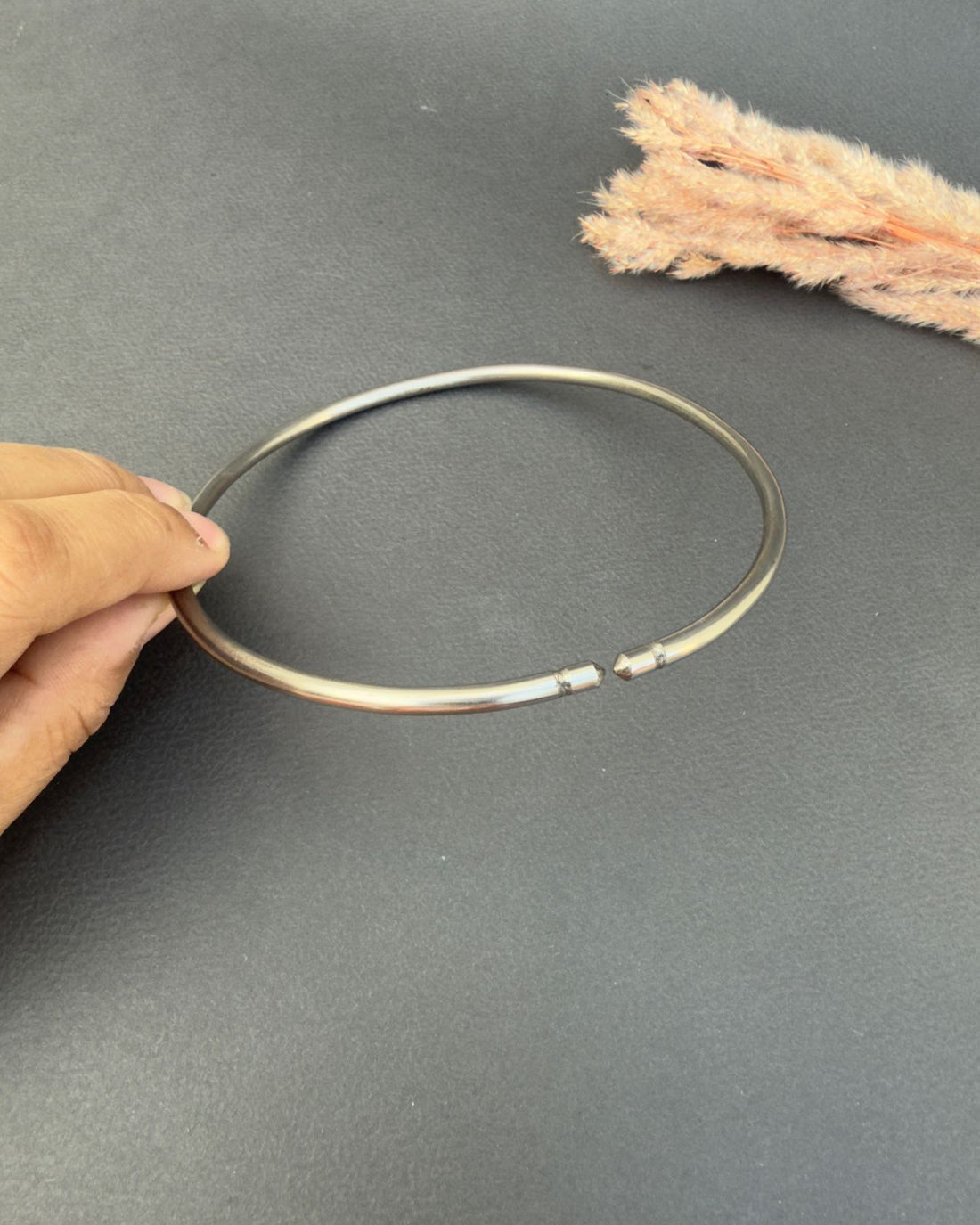 Maila Single feet Kara