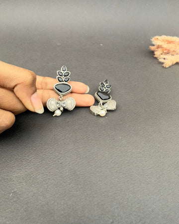 Azadeh Earrings Black